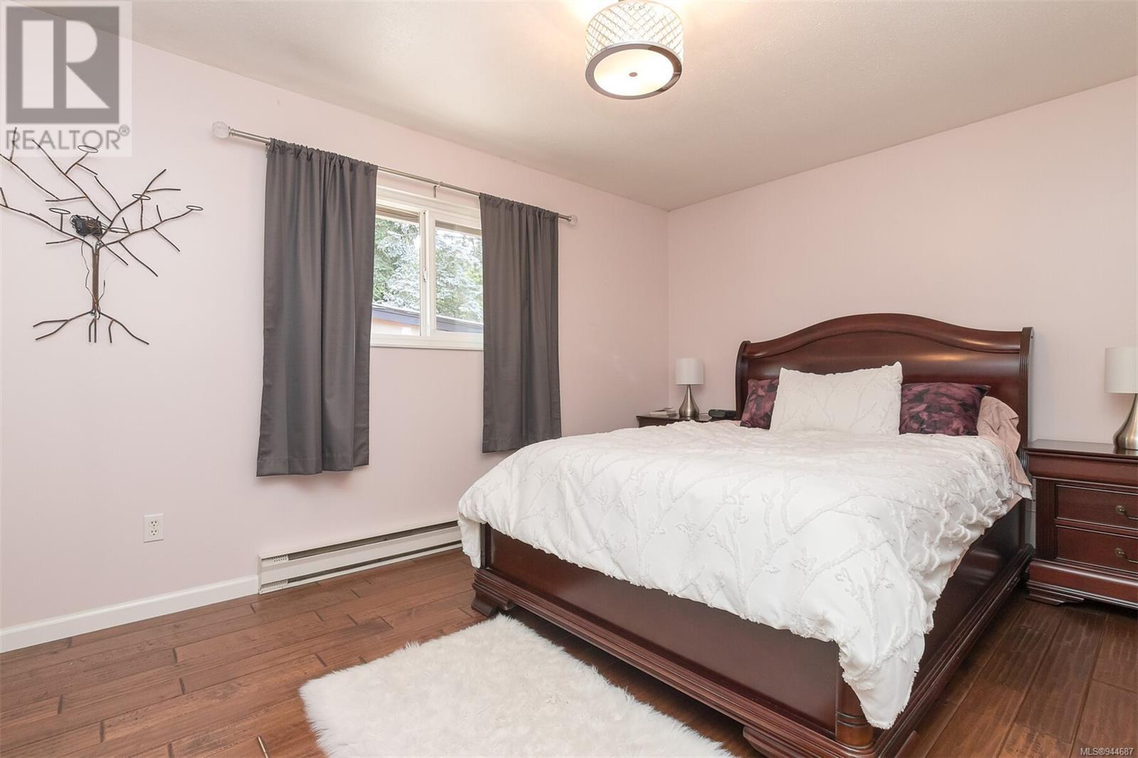 605 Hallsor Dr