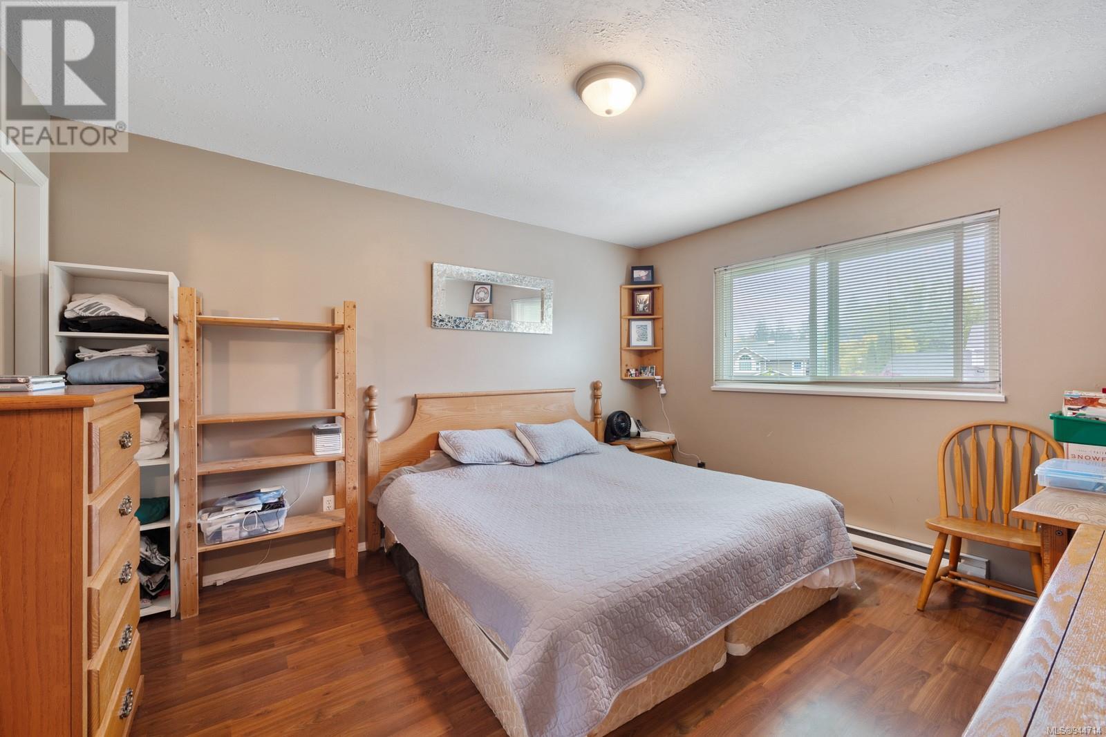 528 Jasmine Cres