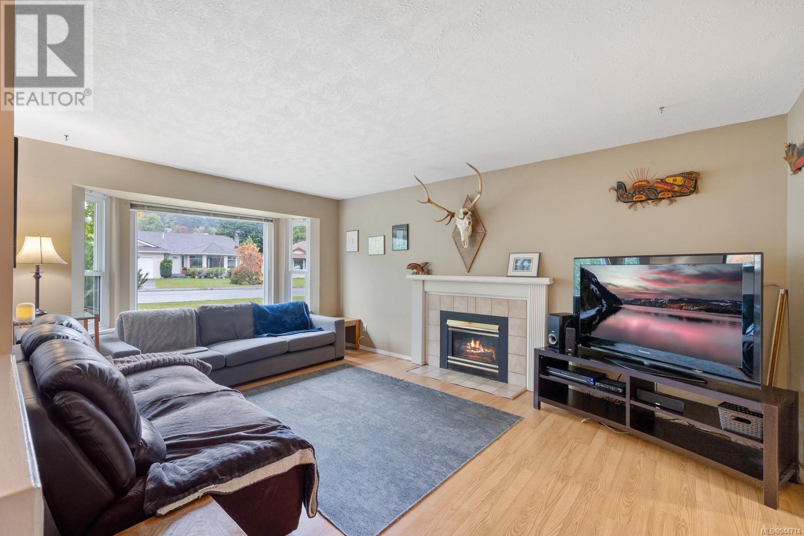 528 Jasmine Cres