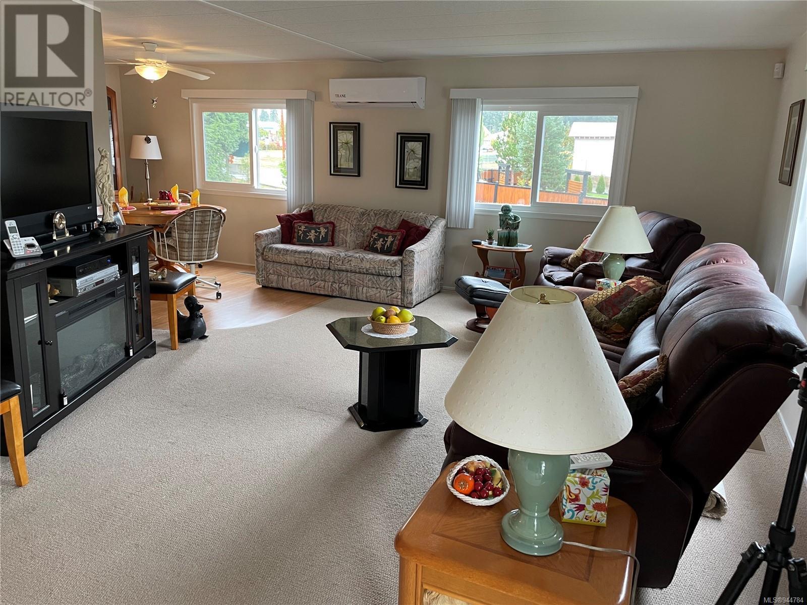 23 4935 Broughton St, #23