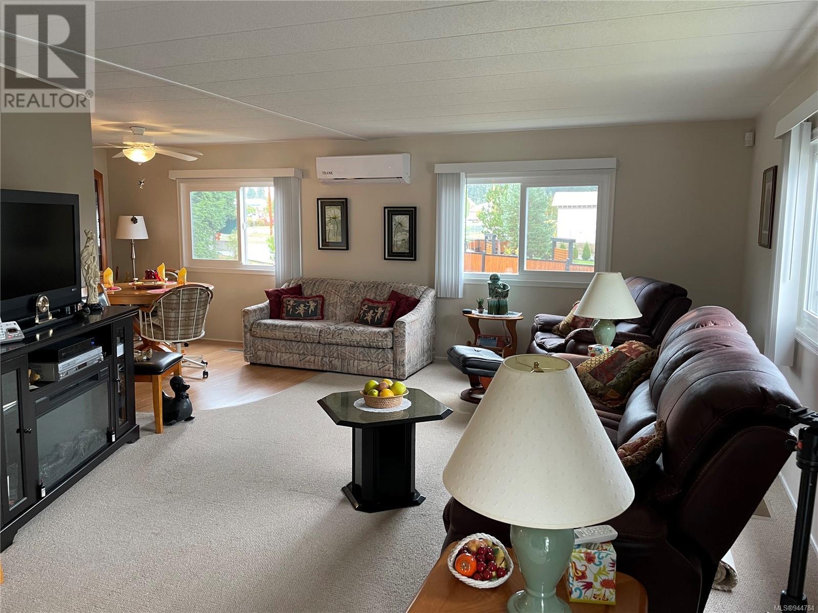 23 4935 Broughton St, #23