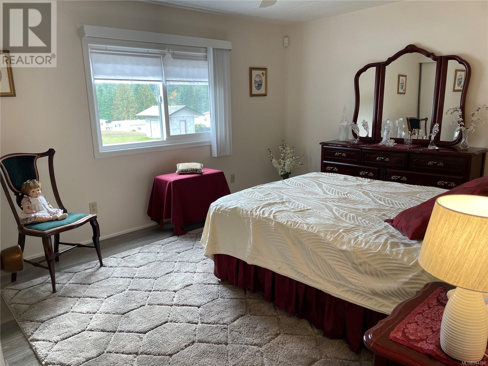23 4935 Broughton St, #23