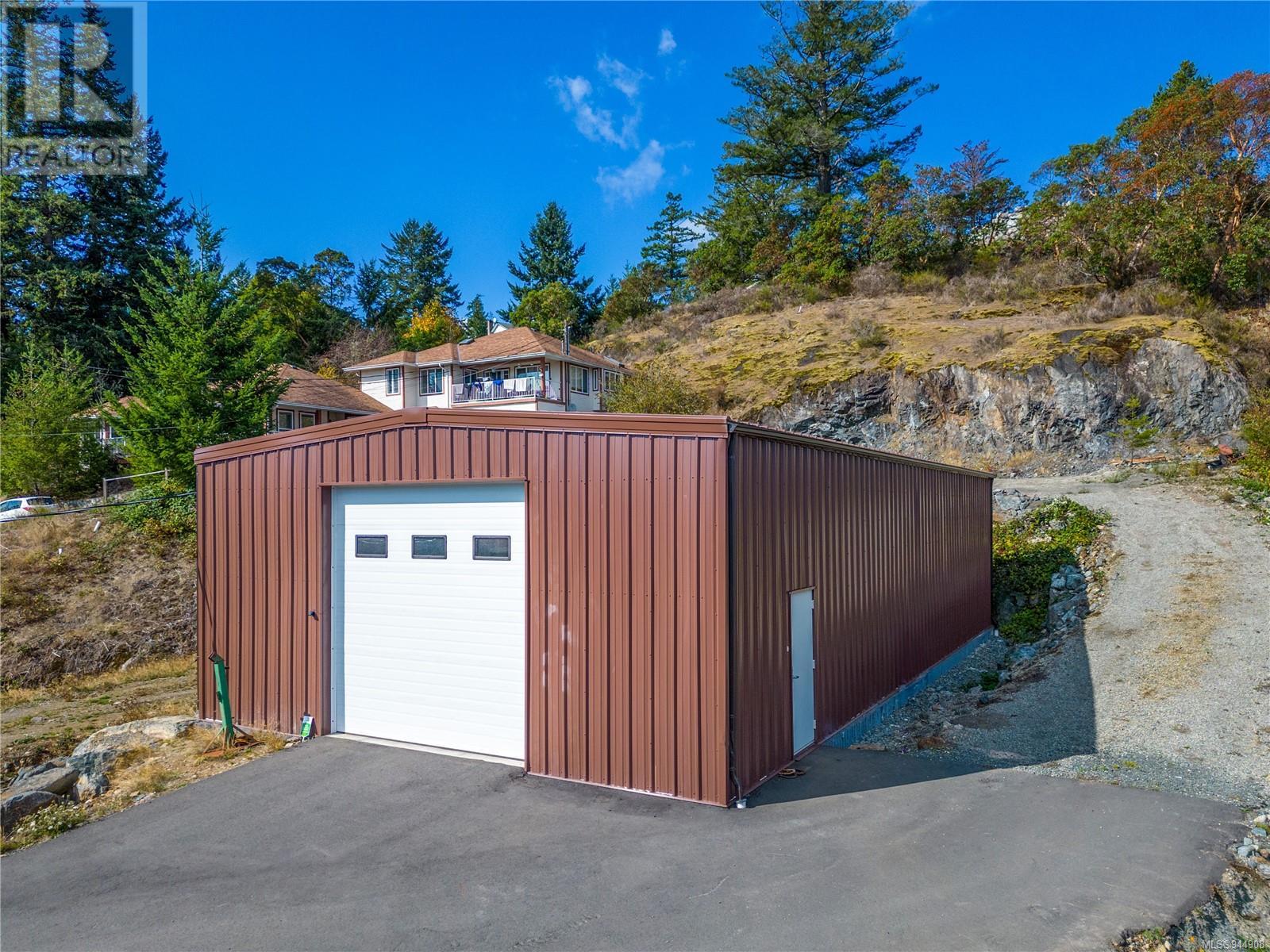7070 Maple Park Terr
