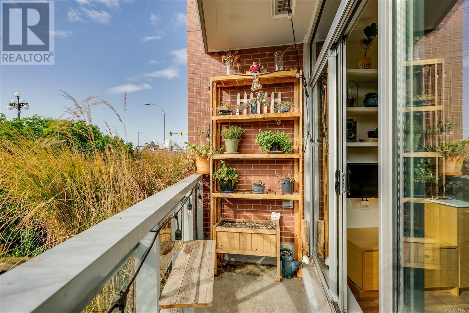 M05 456 Pandora Ave, #M05