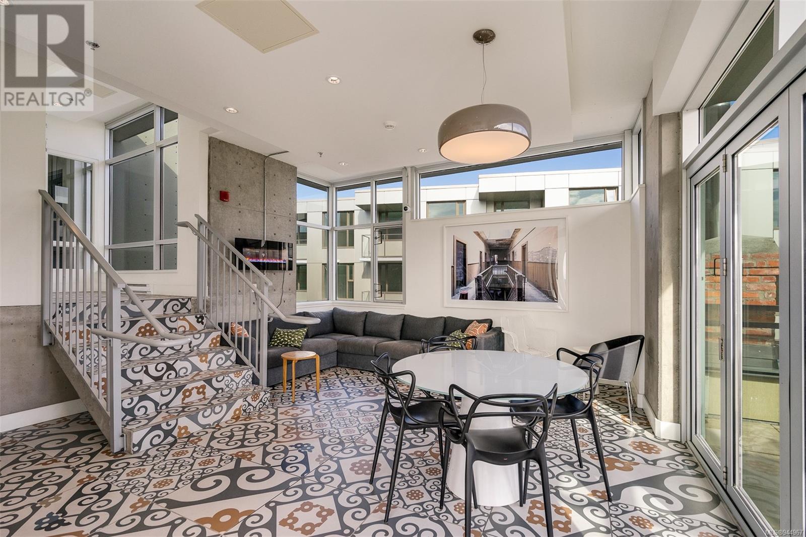 M05 456 Pandora Ave, #M05