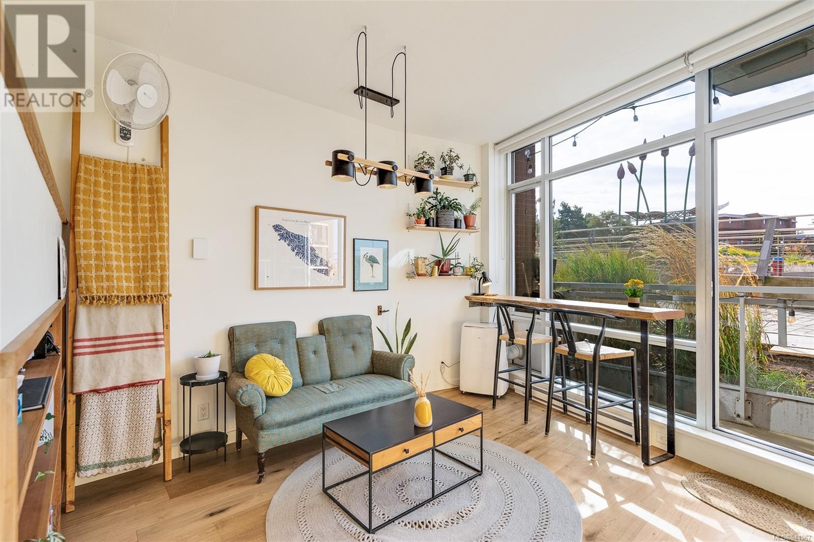 M05 456 Pandora Ave, #M05