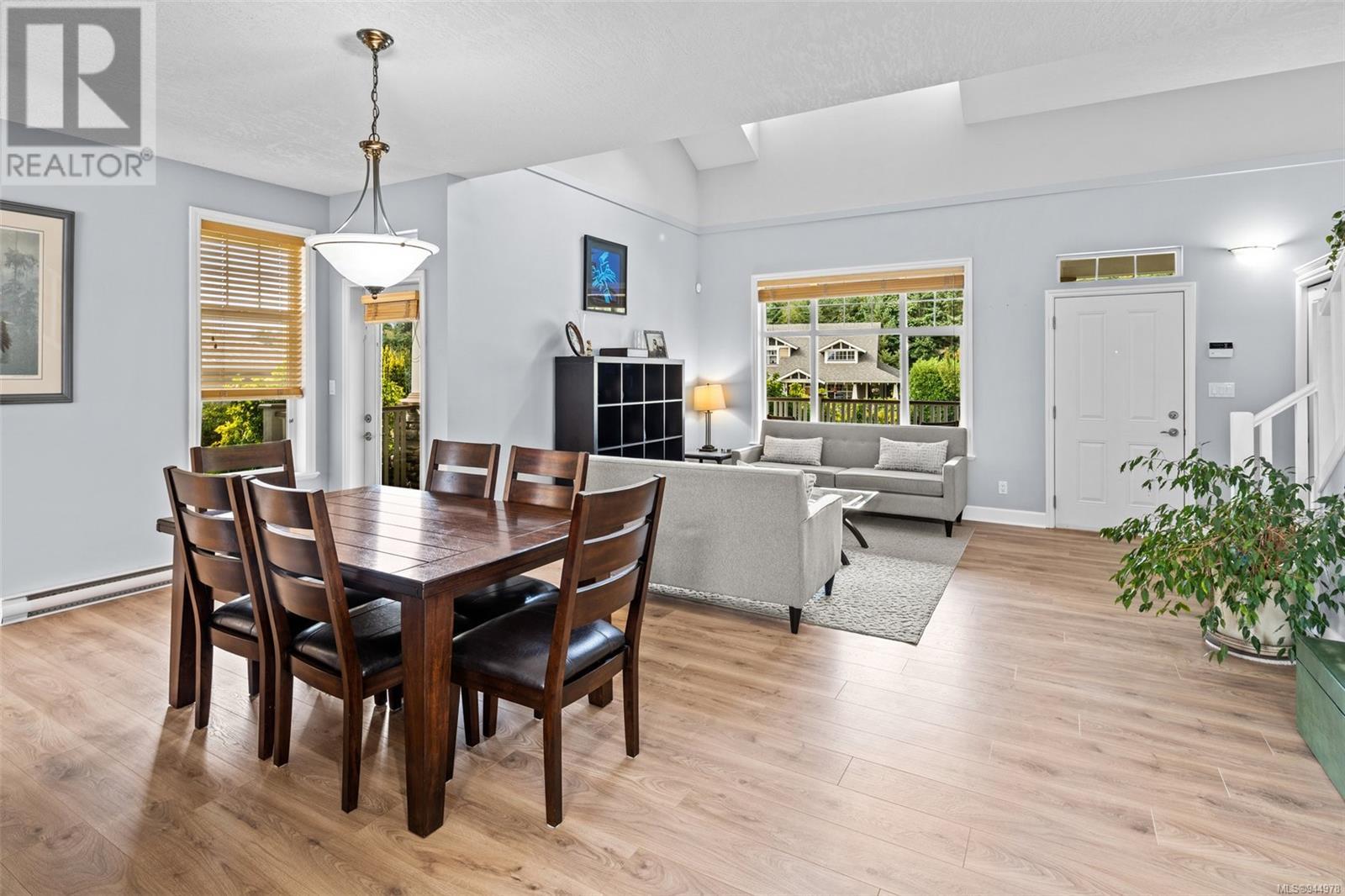 2523 Westview Terr