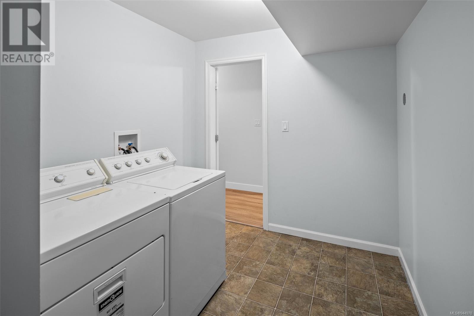 2523 Westview Terr