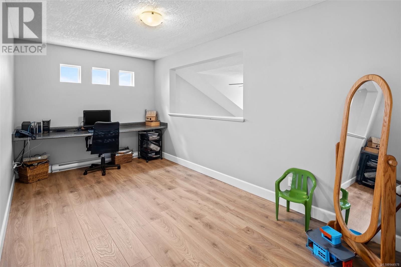 2523 Westview Terr