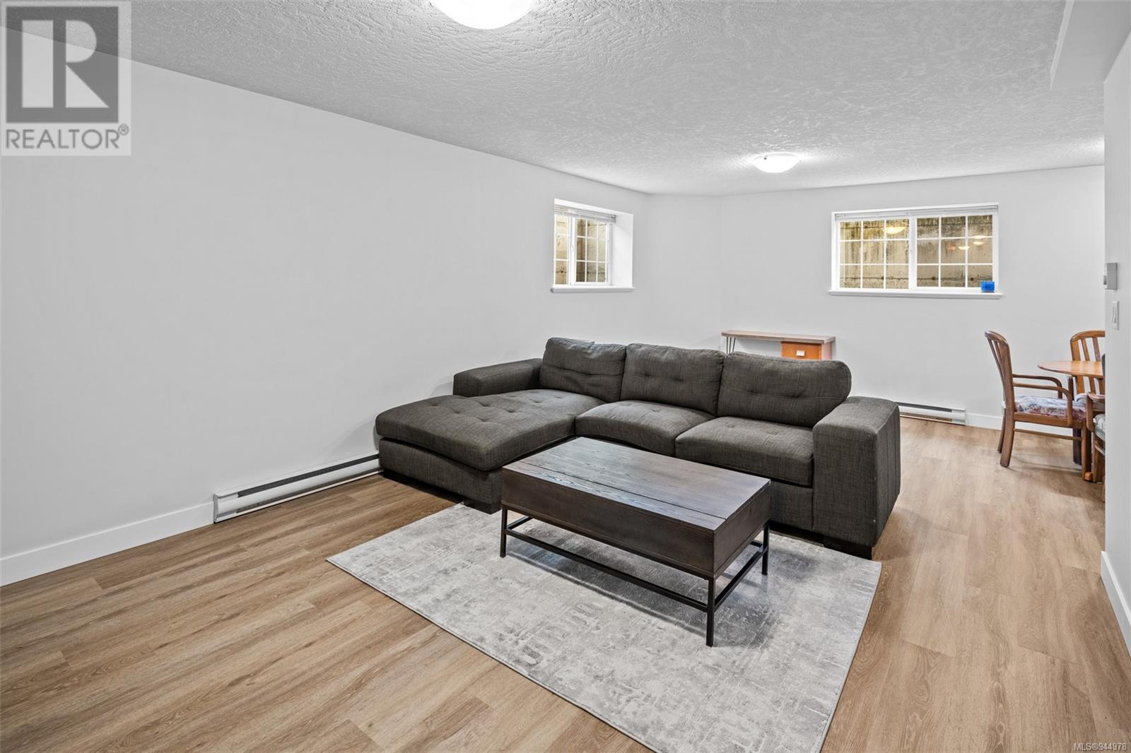 2523 Westview Terr
