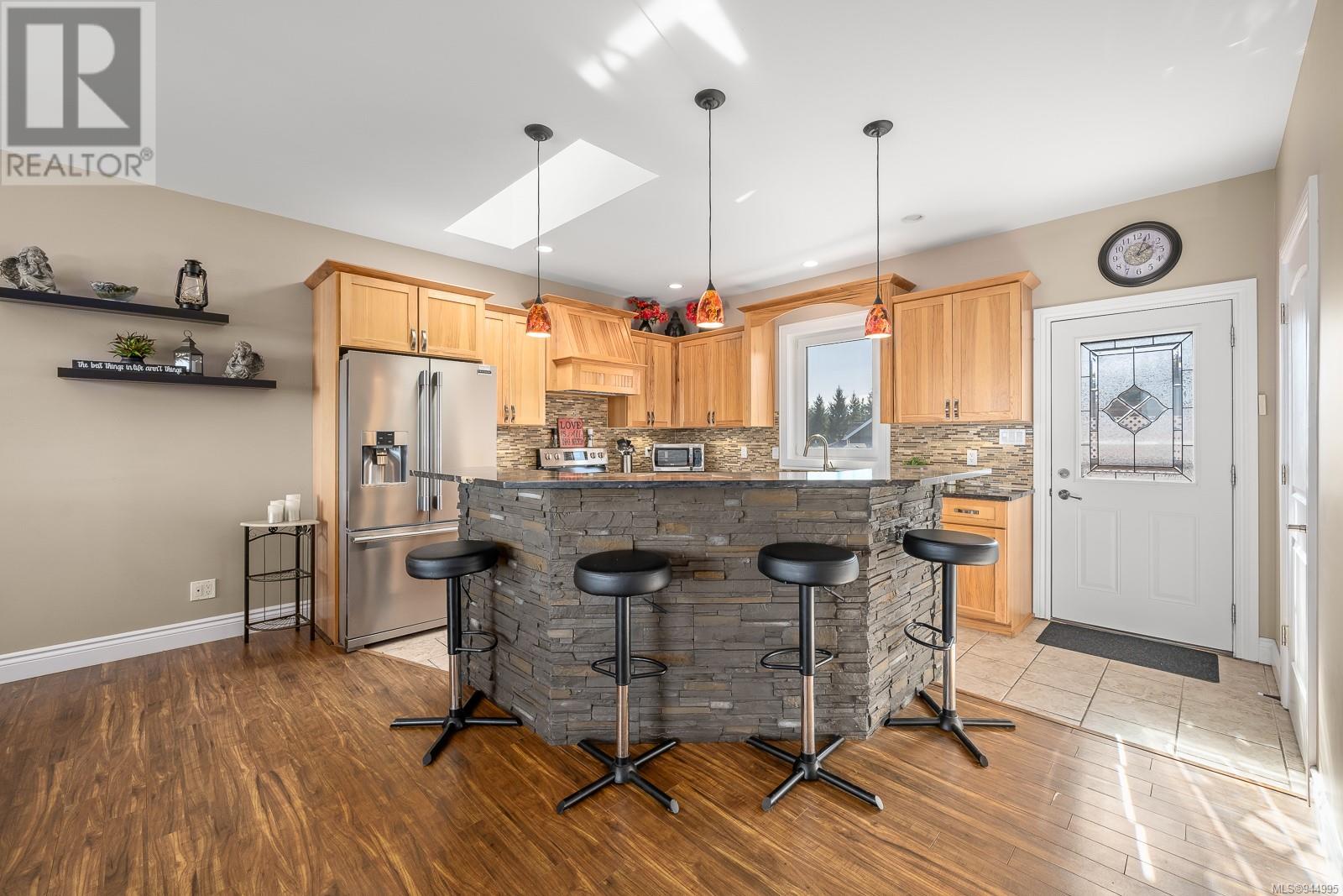709 Timberline Dr