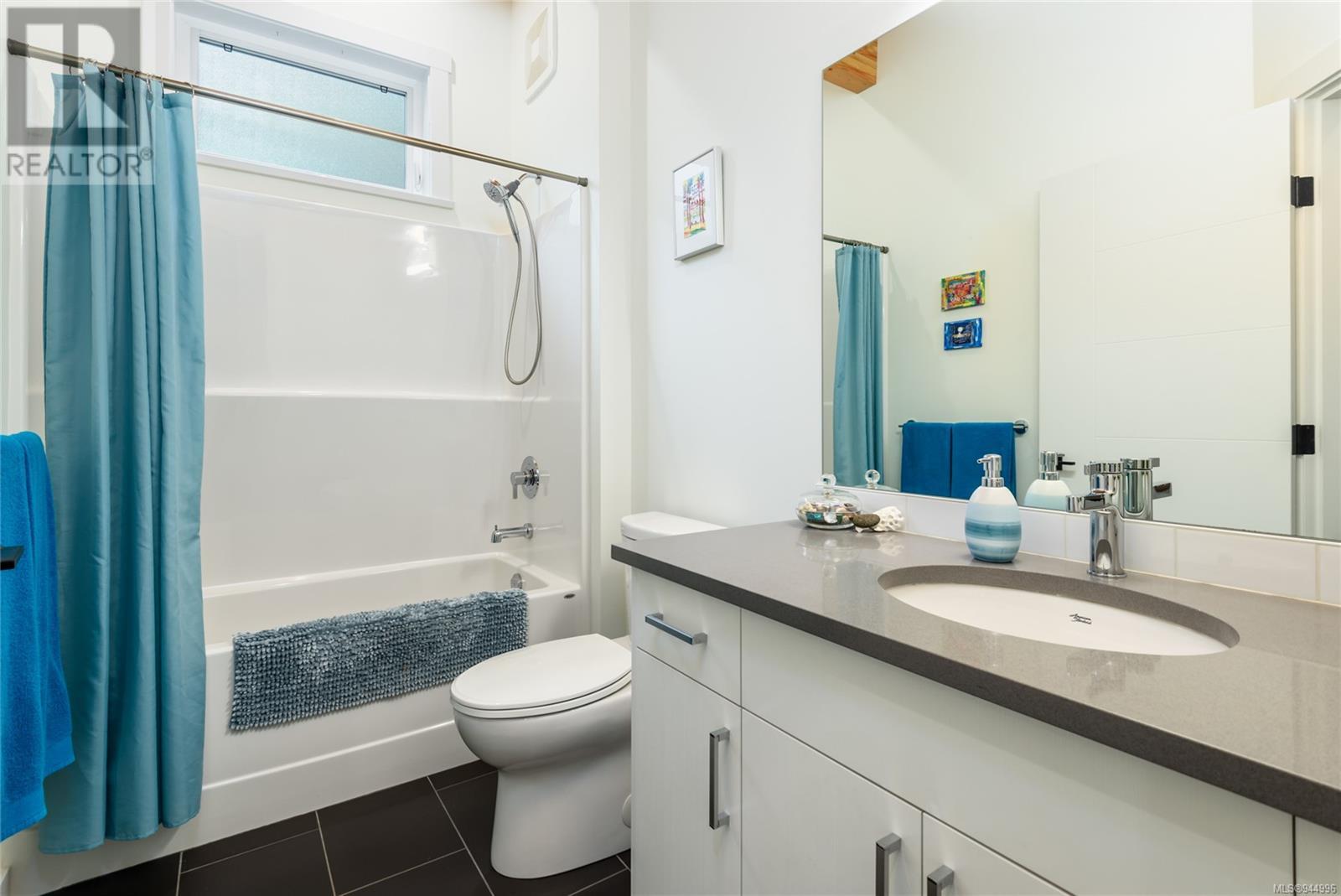 F 221 Glacier View Dr, #F