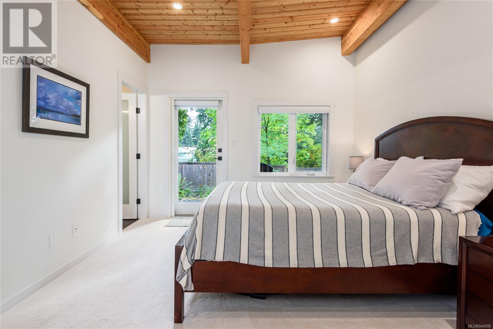 F 221 Glacier View Dr, #F