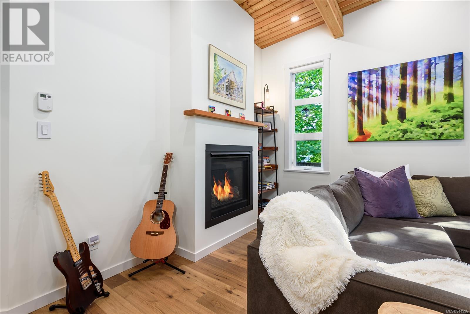 F 221 Glacier View Dr, #F