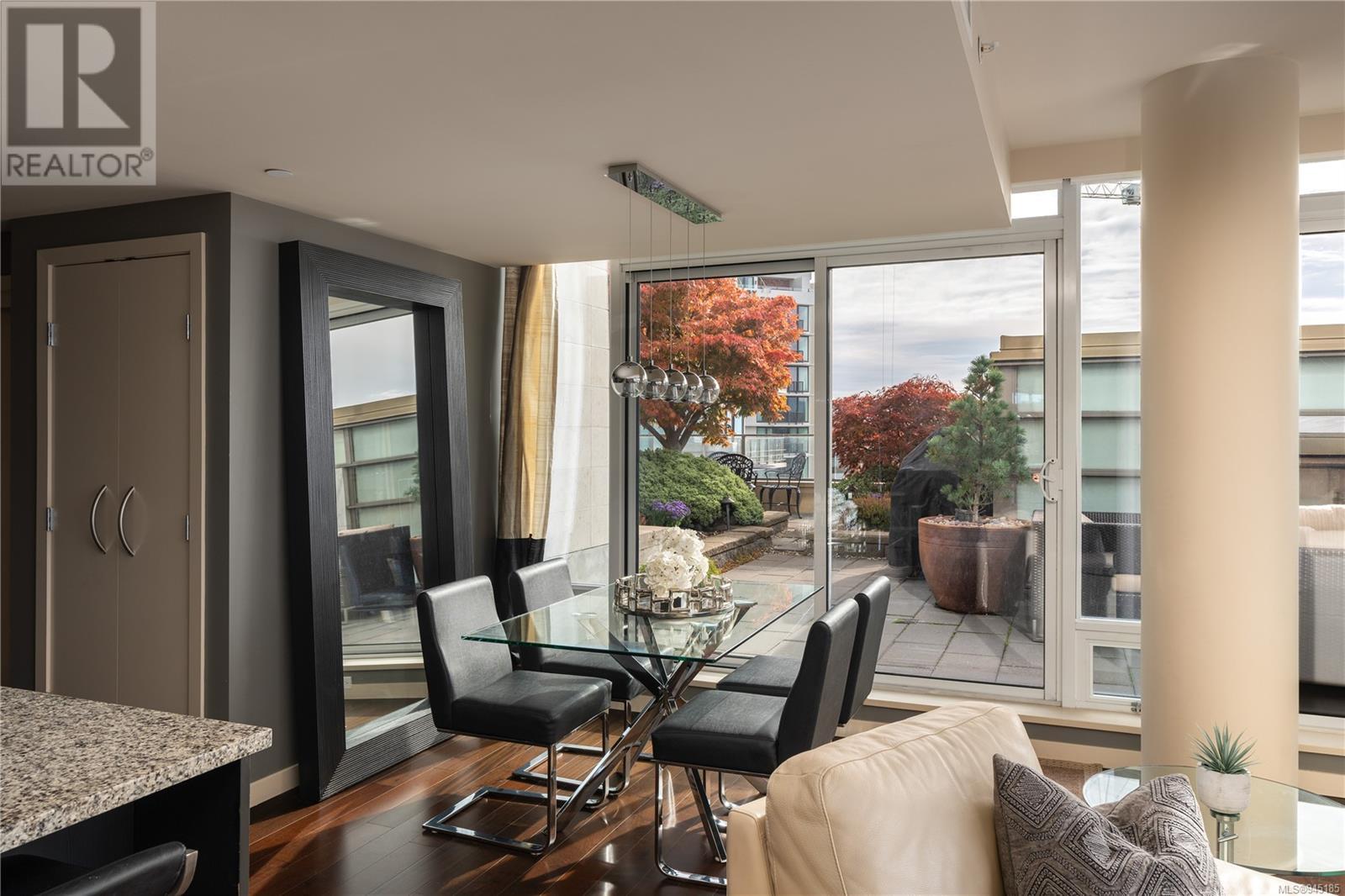 1406 707 Courtney St, #1406