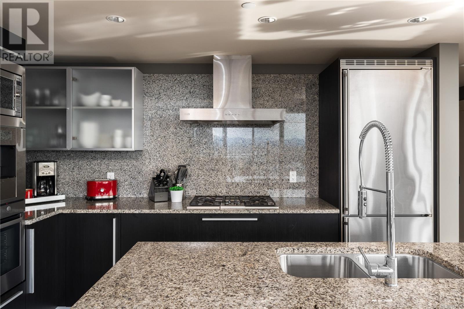 1406 707 Courtney St, #1406