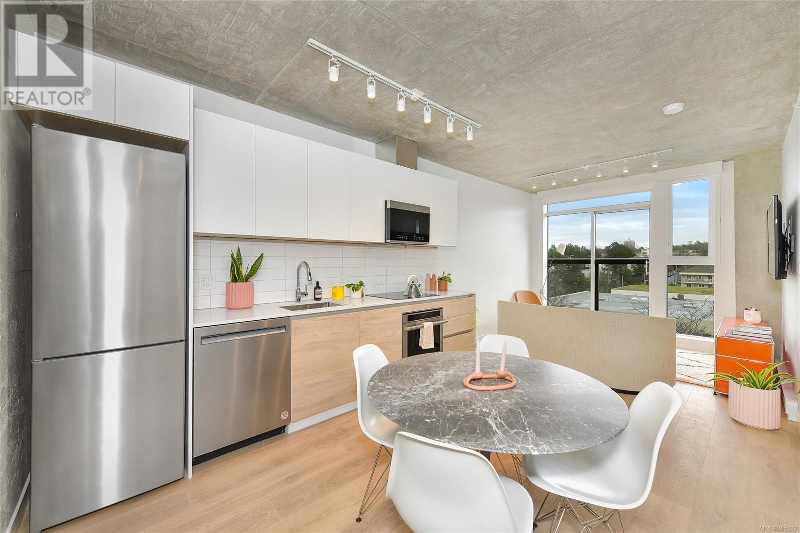 1502 1150 Cook St, #1502