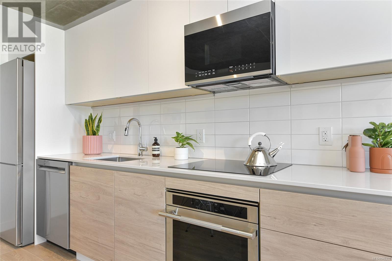 1502 1150 Cook St, #1502