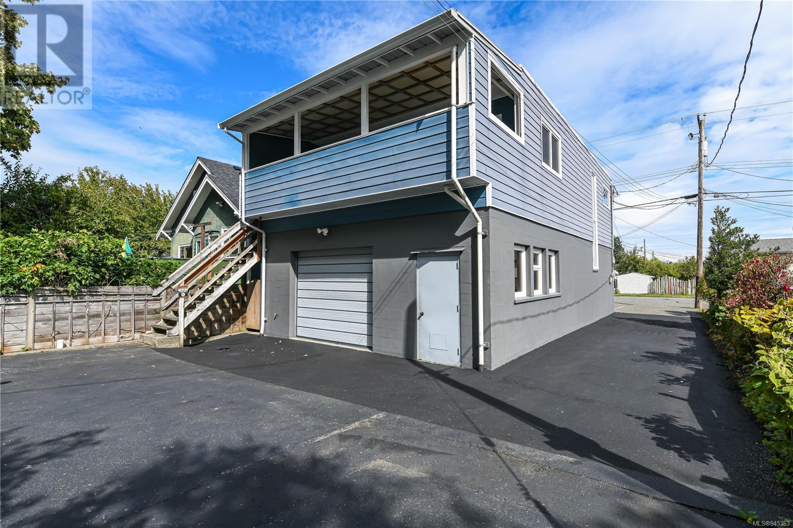 571A McPhee Ave