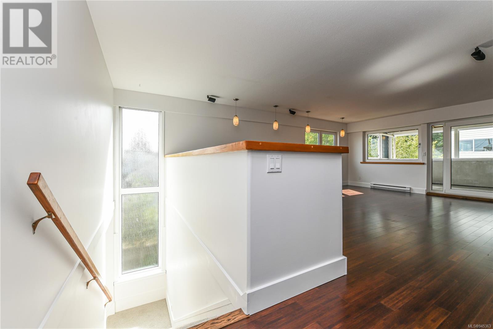 571A McPhee Ave