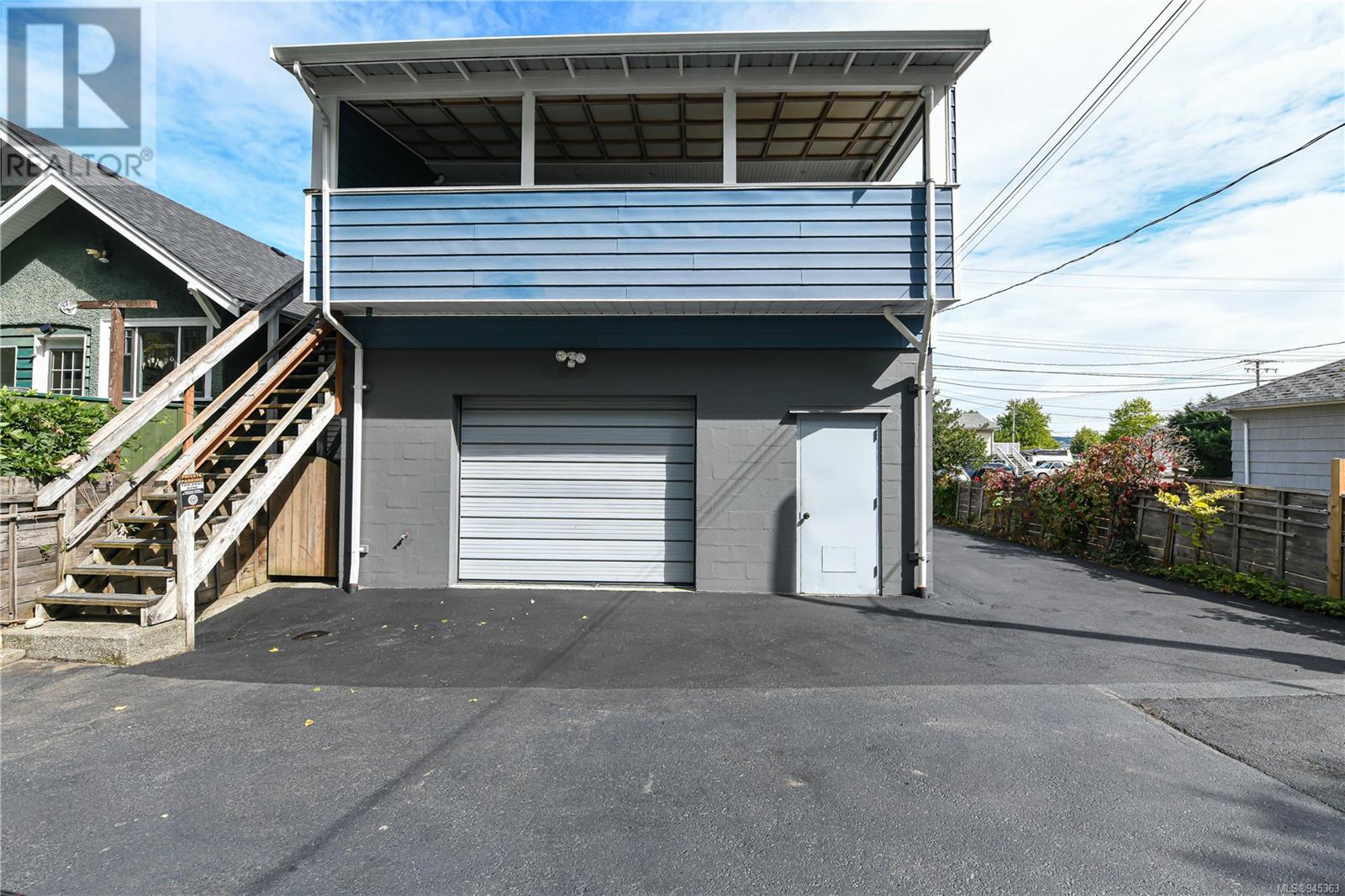 571A McPhee Ave