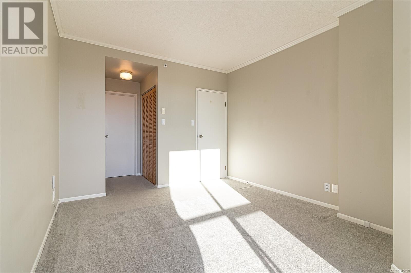 806 1020 View St, #806