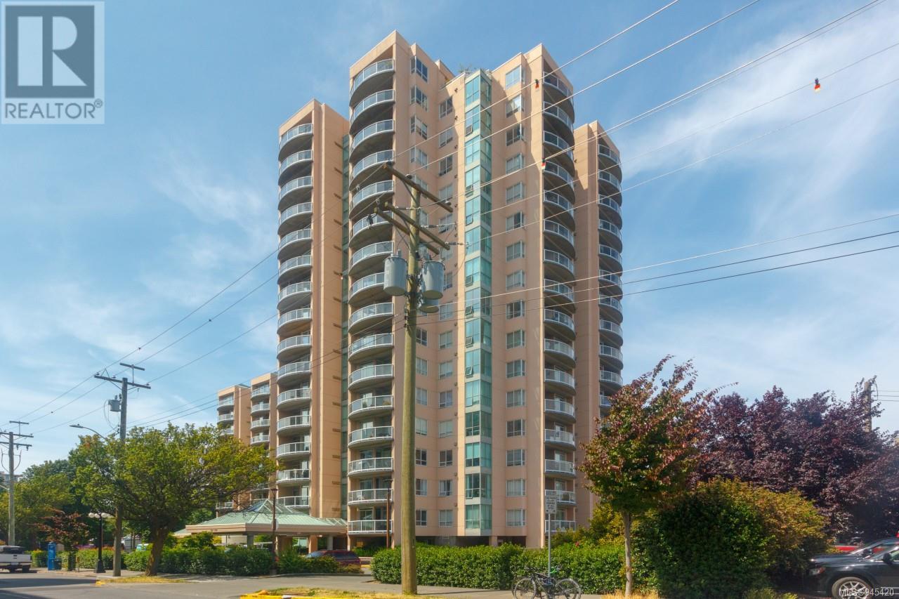 806 1020 View St, #806