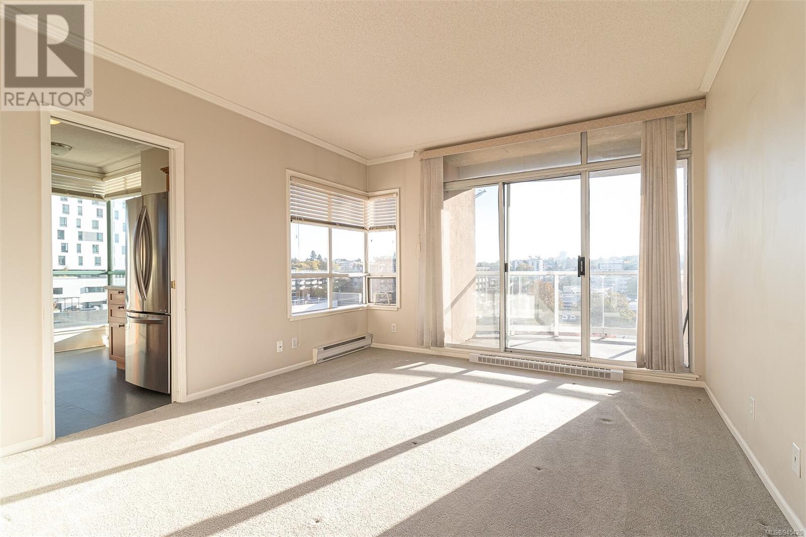 806 1020 View St, #806