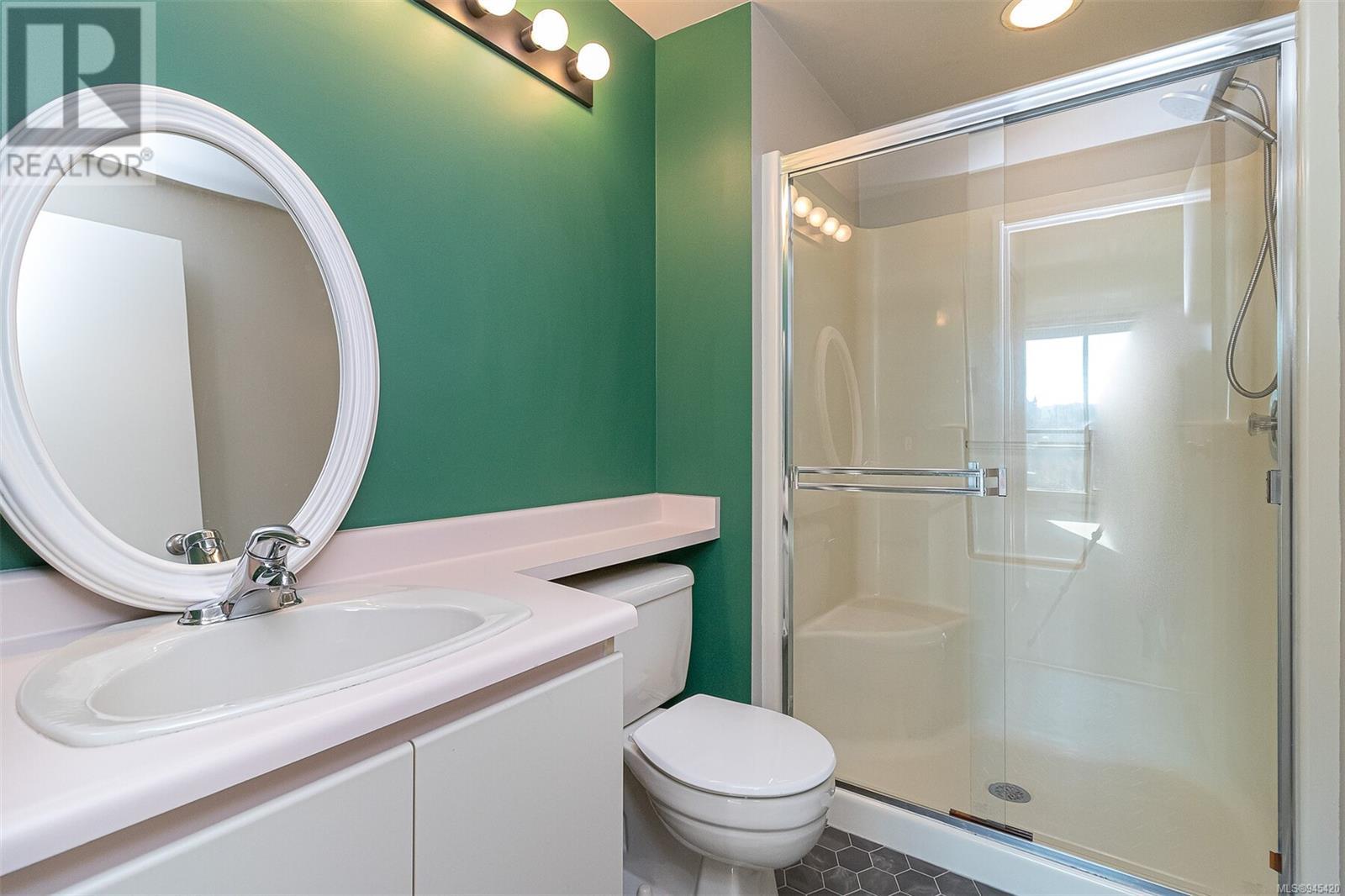 806 1020 View St, #806