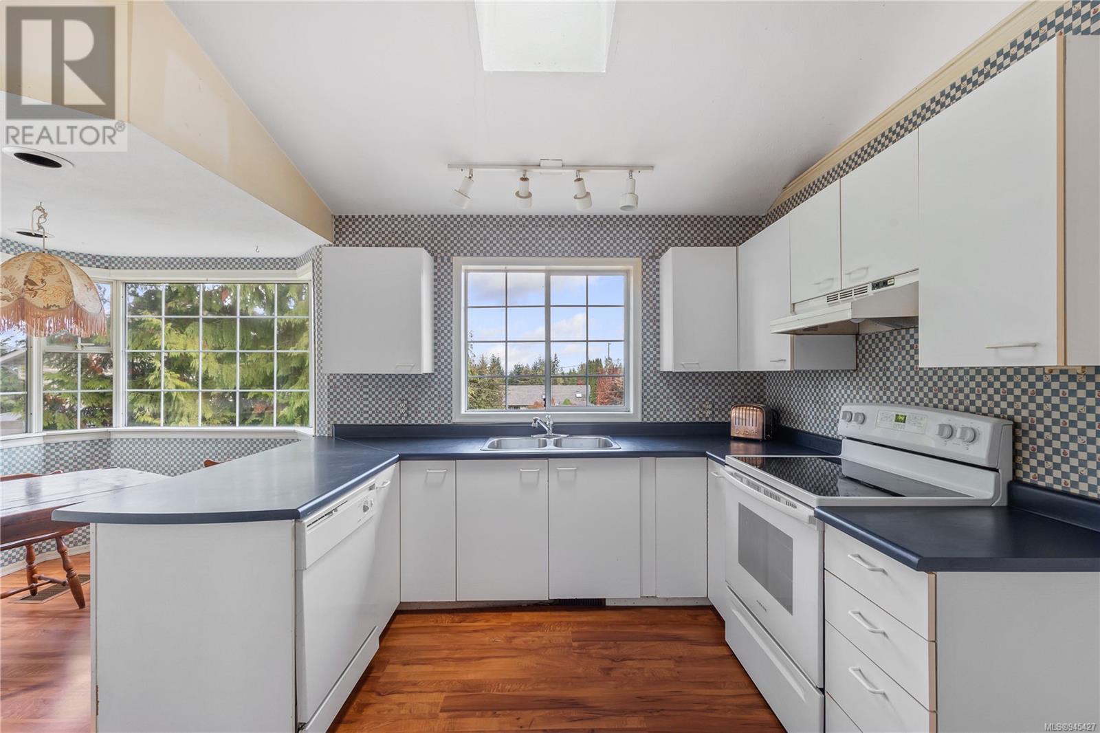 2612 Calnan Cres
