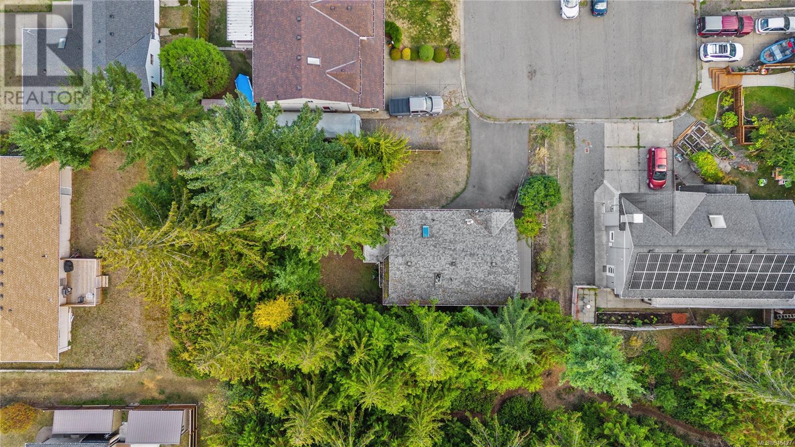 2612 Calnan Cres