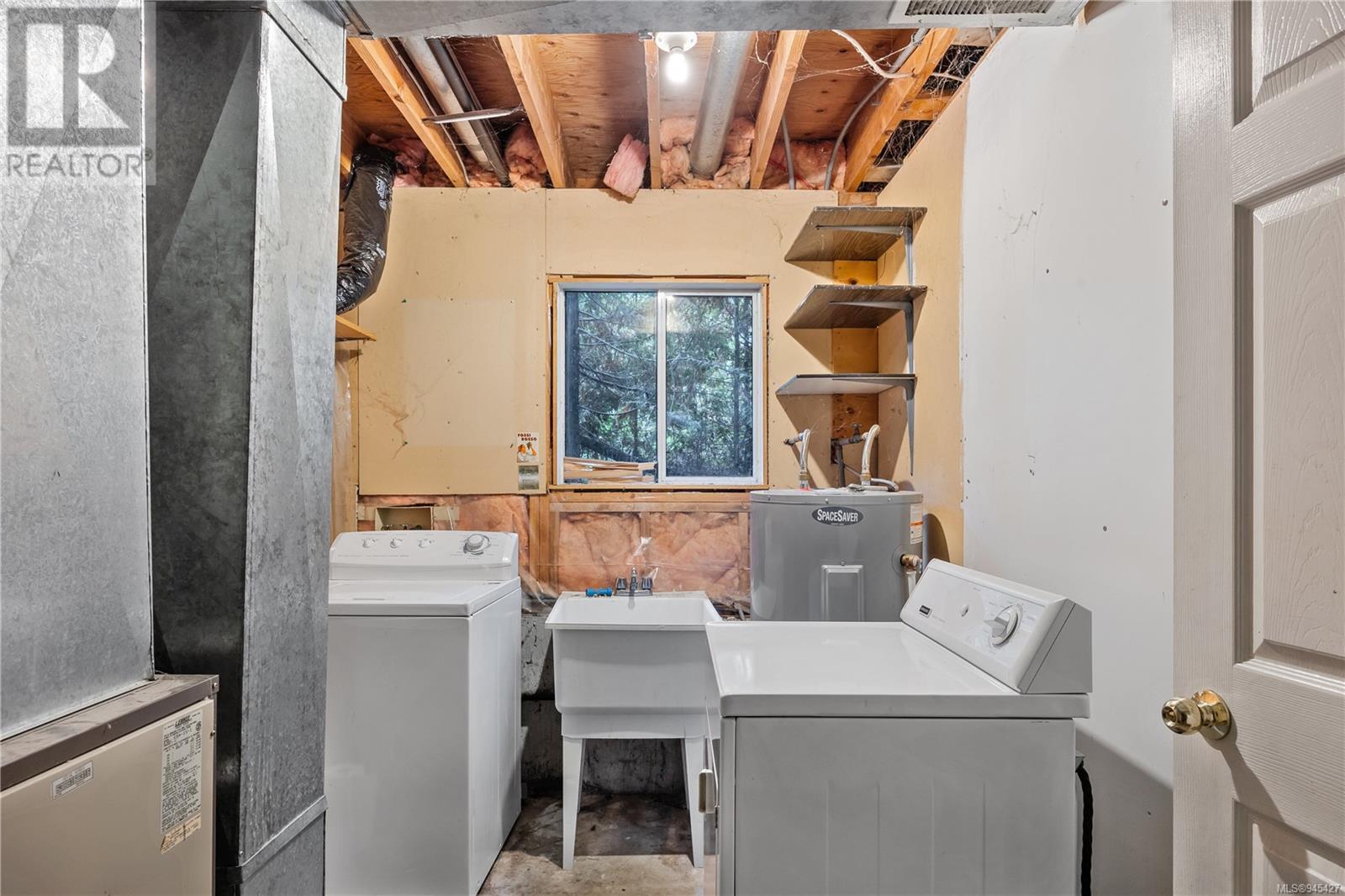 2612 Calnan Cres