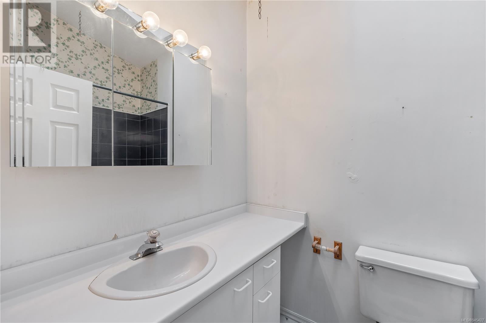 2612 Calnan Cres
