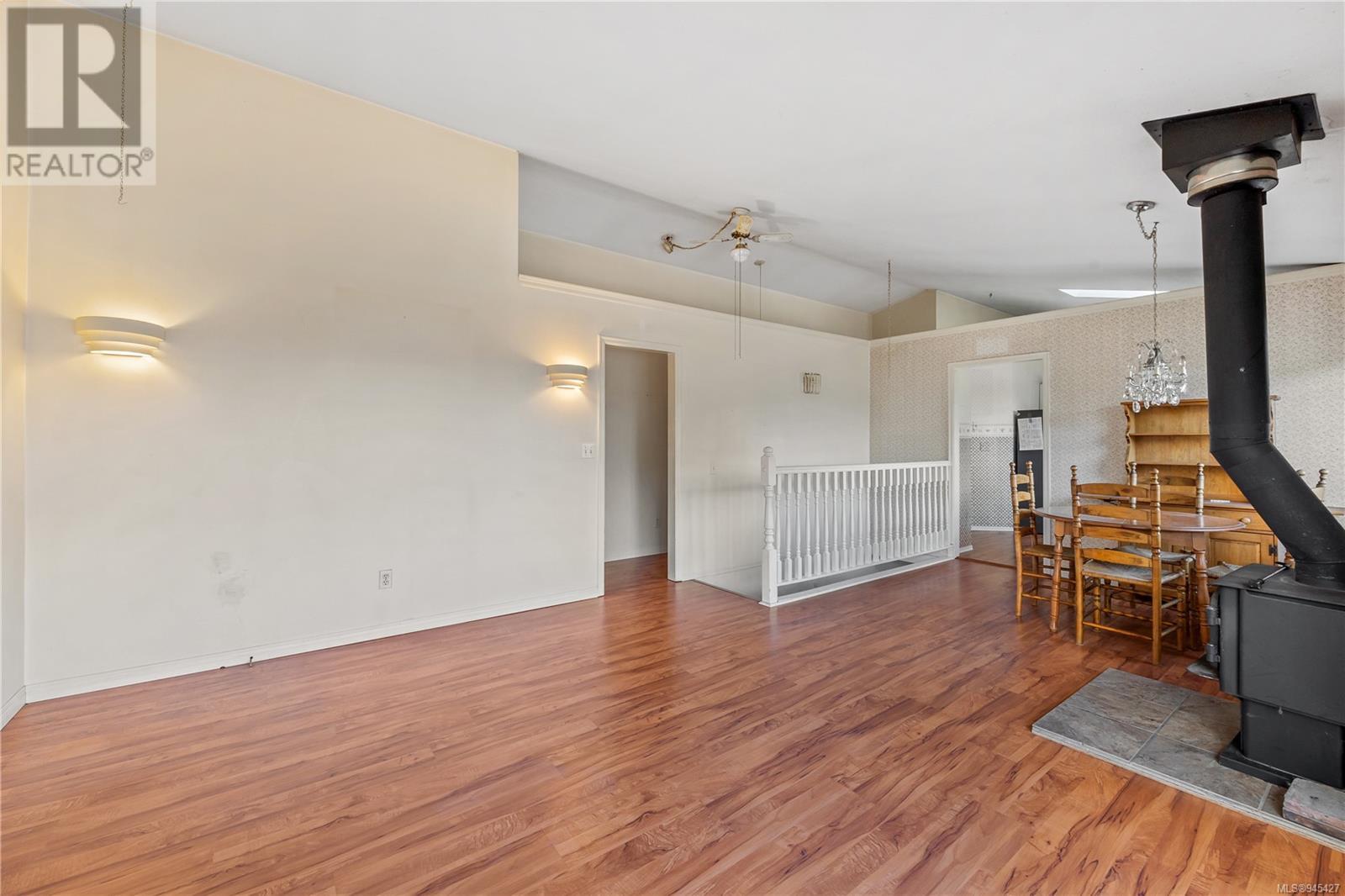 2612 Calnan Cres
