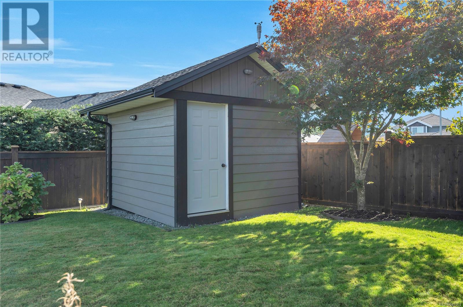 632 Nodales Dr