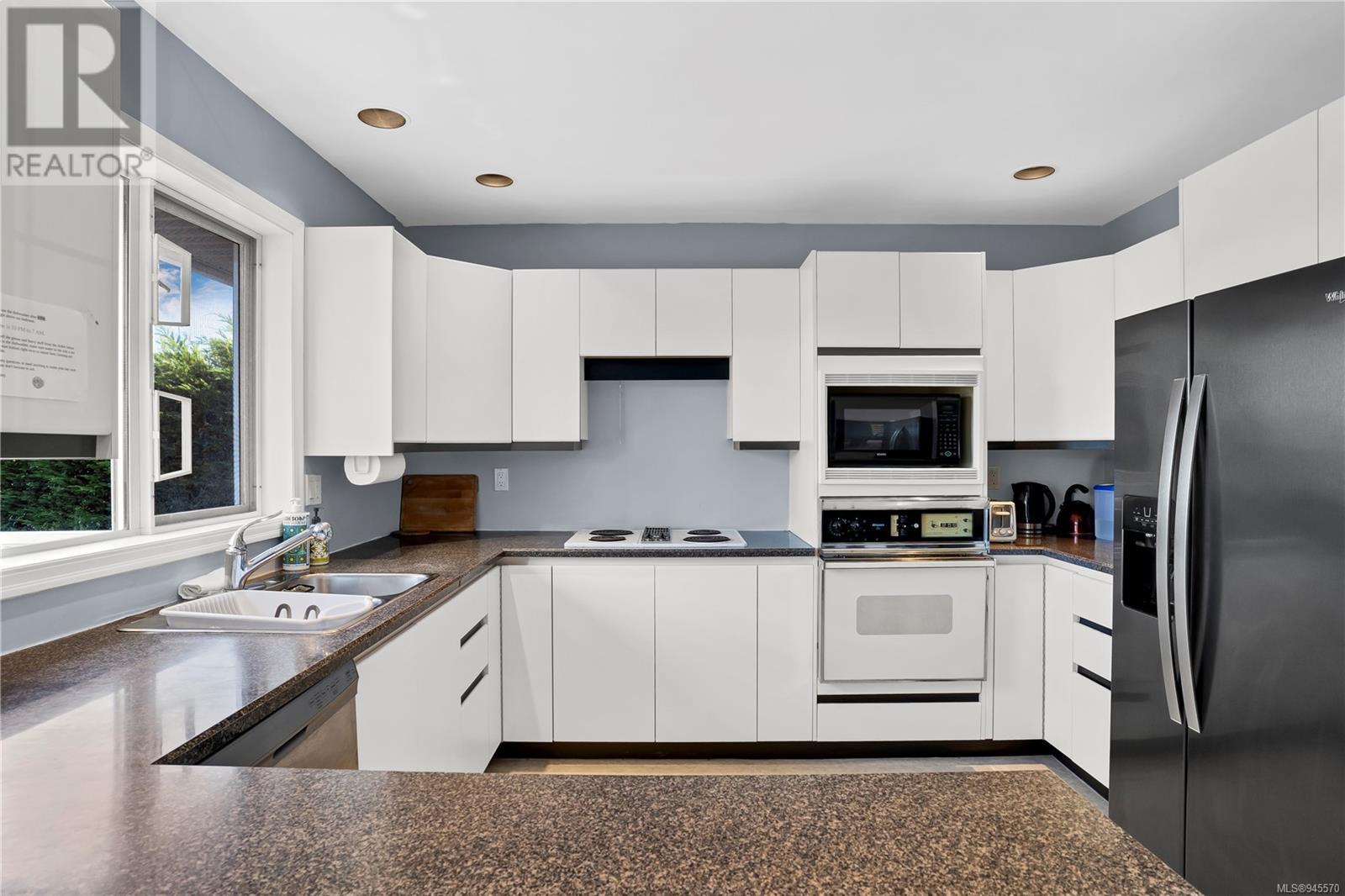 230 Portsmouth Dr