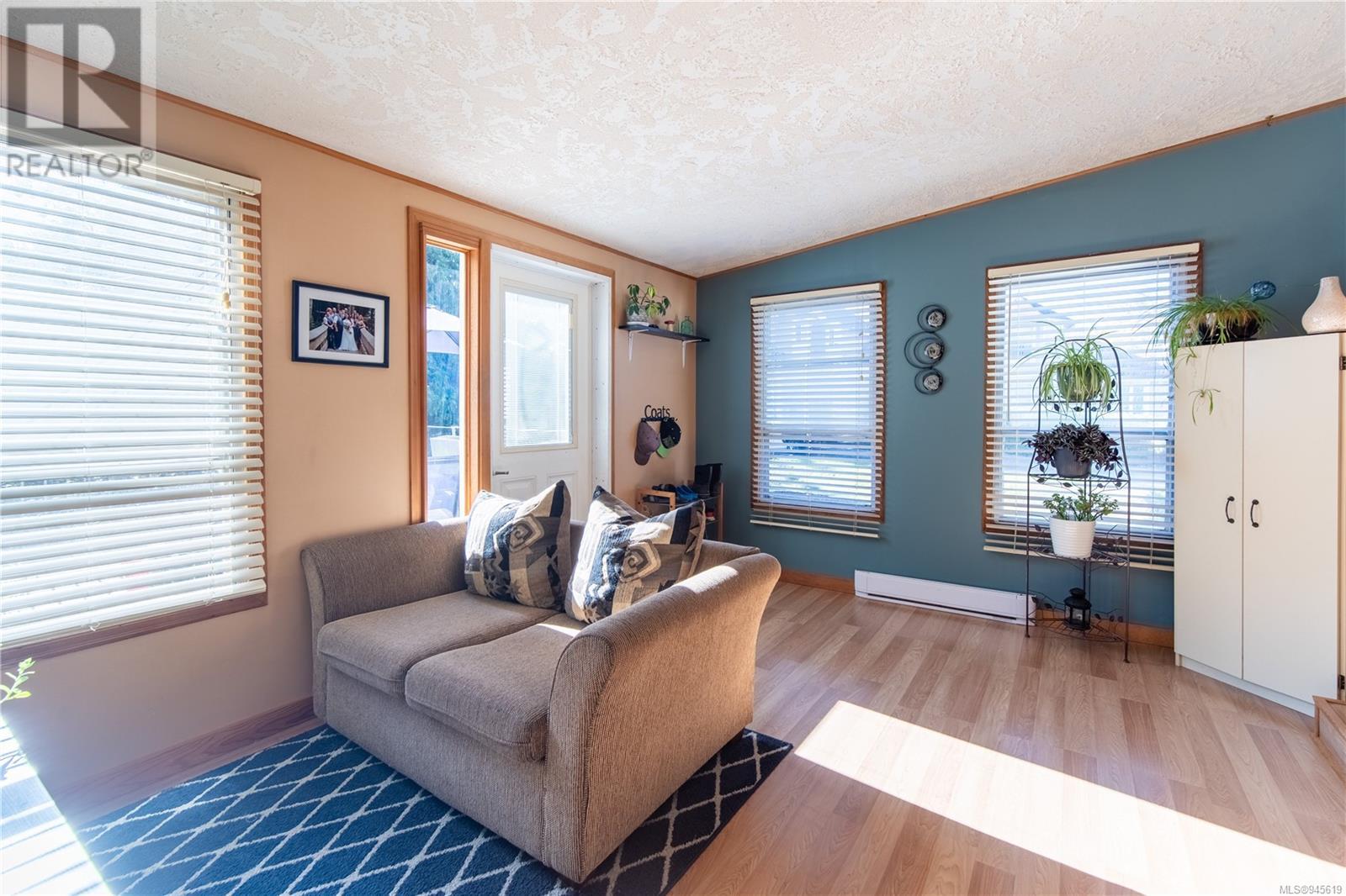 1920 Powliuk Cres