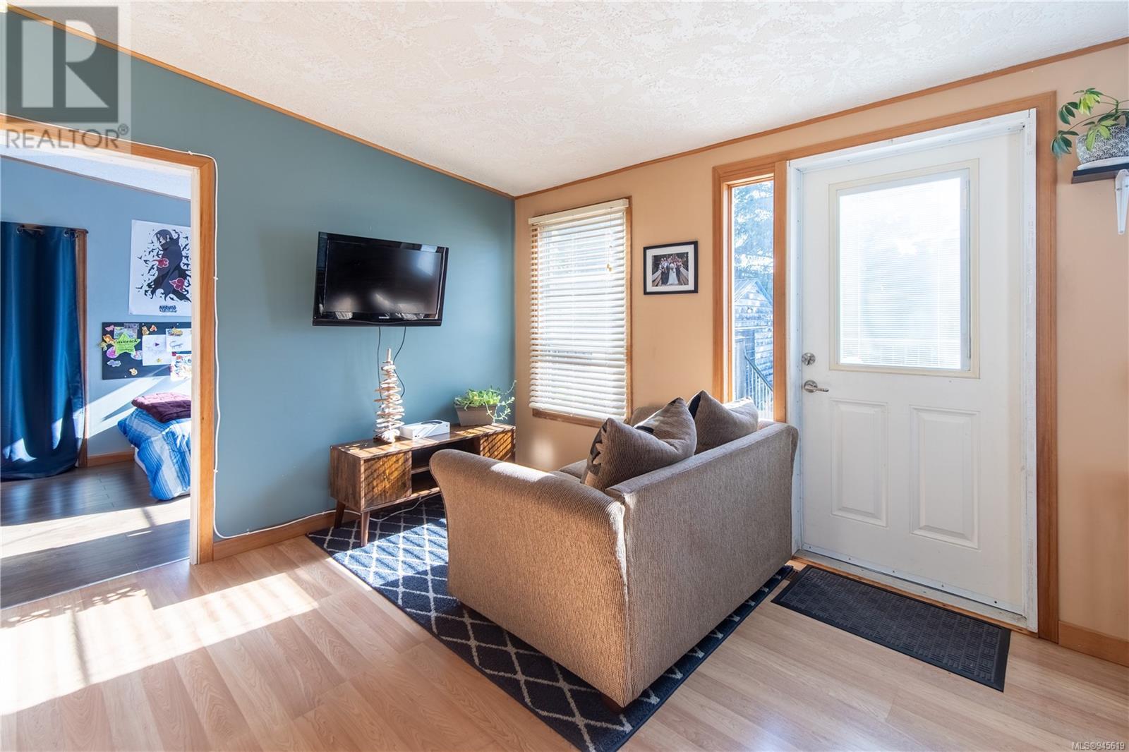 1920 Powliuk Cres