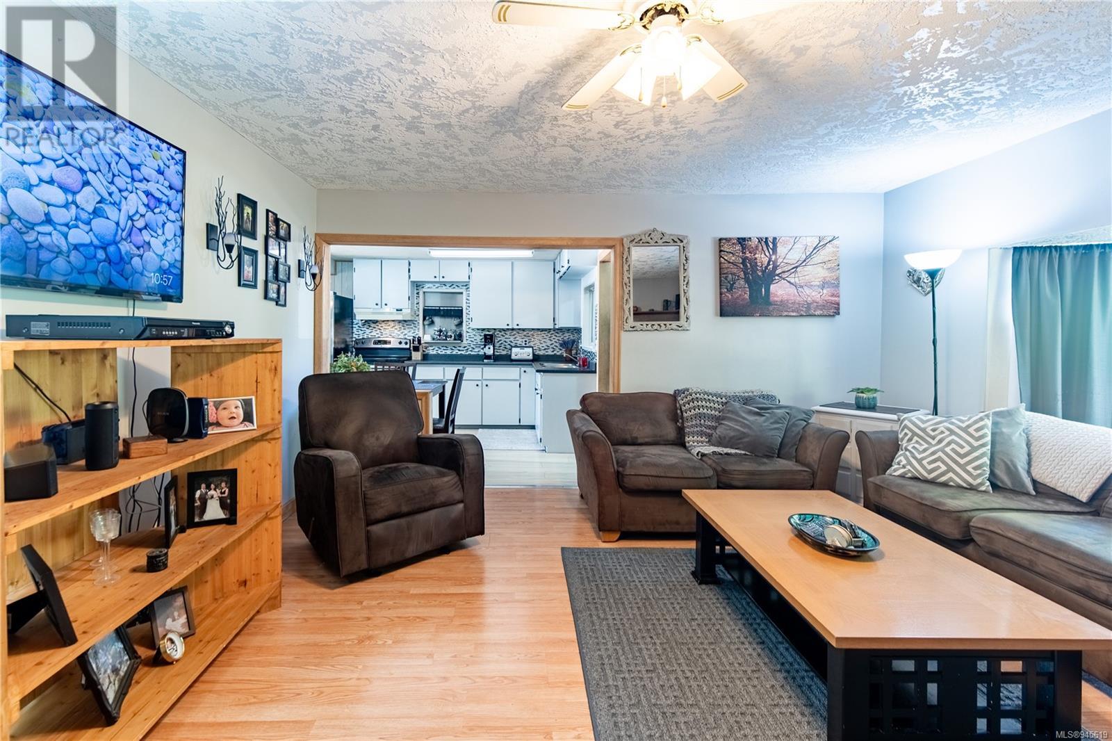 1920 Powliuk Cres