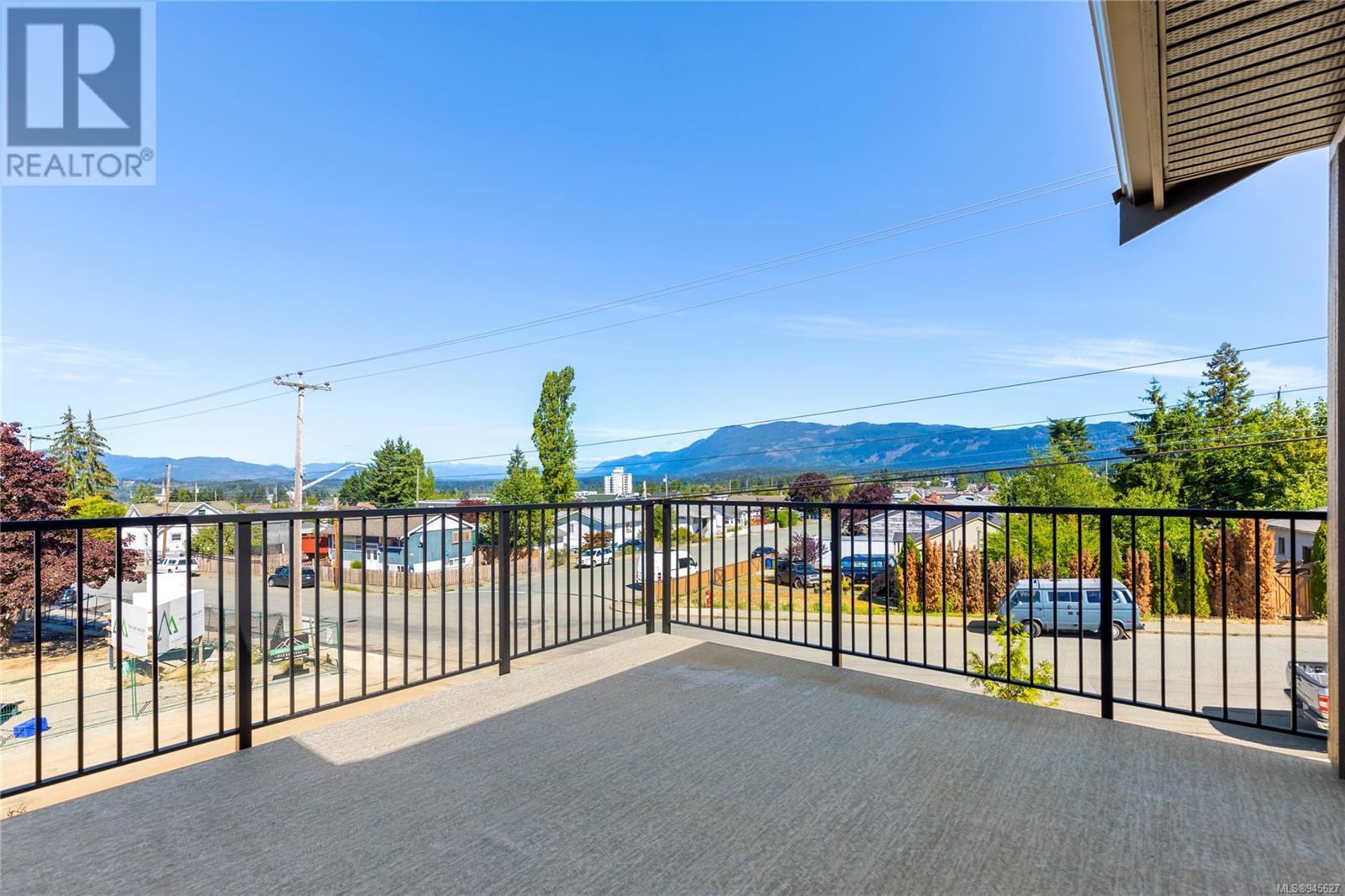 102 C 3800 Burde St, #102 C