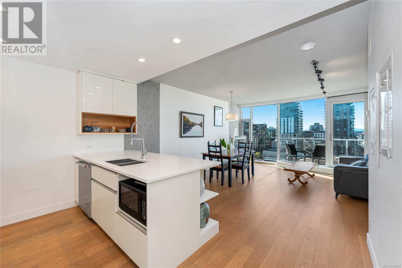 803 989 Johnson St, #803