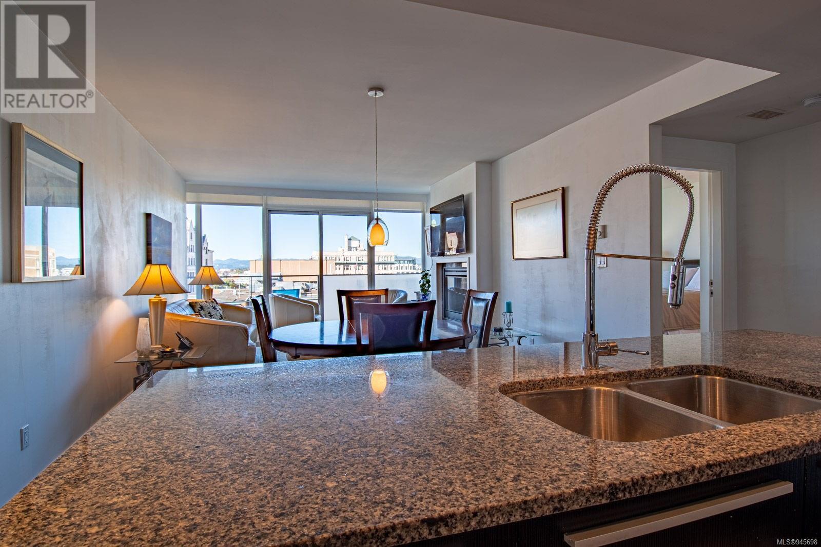 808 707 Courtney St, #808