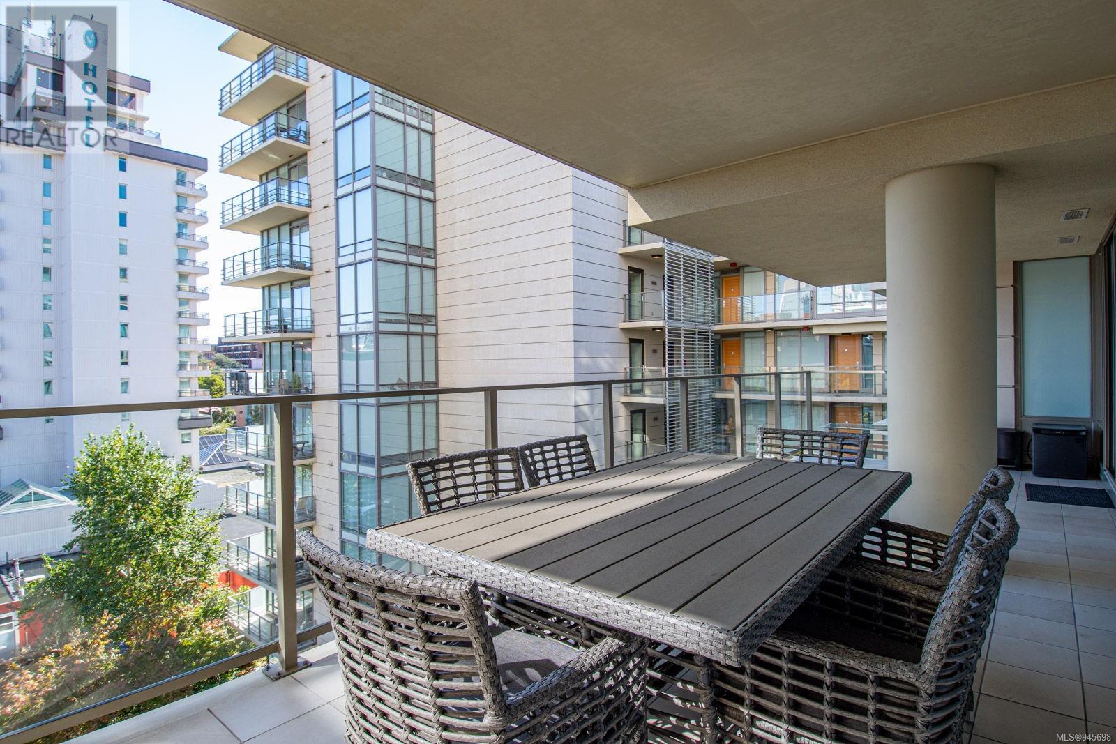 808 707 Courtney St, #808