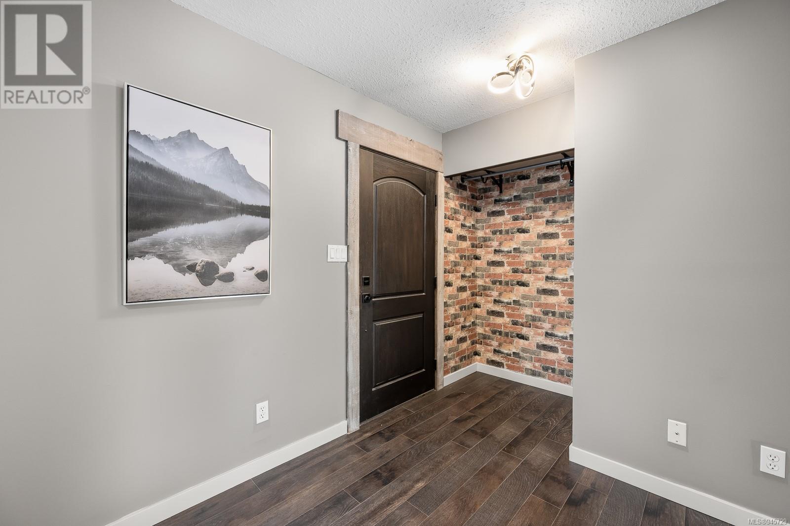 171 Country Aire Dr