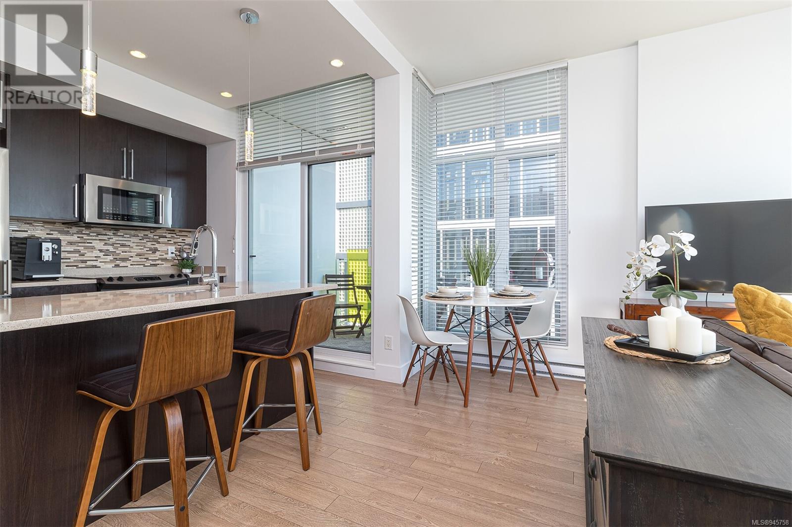 1009 1090 Johnson St, #1009