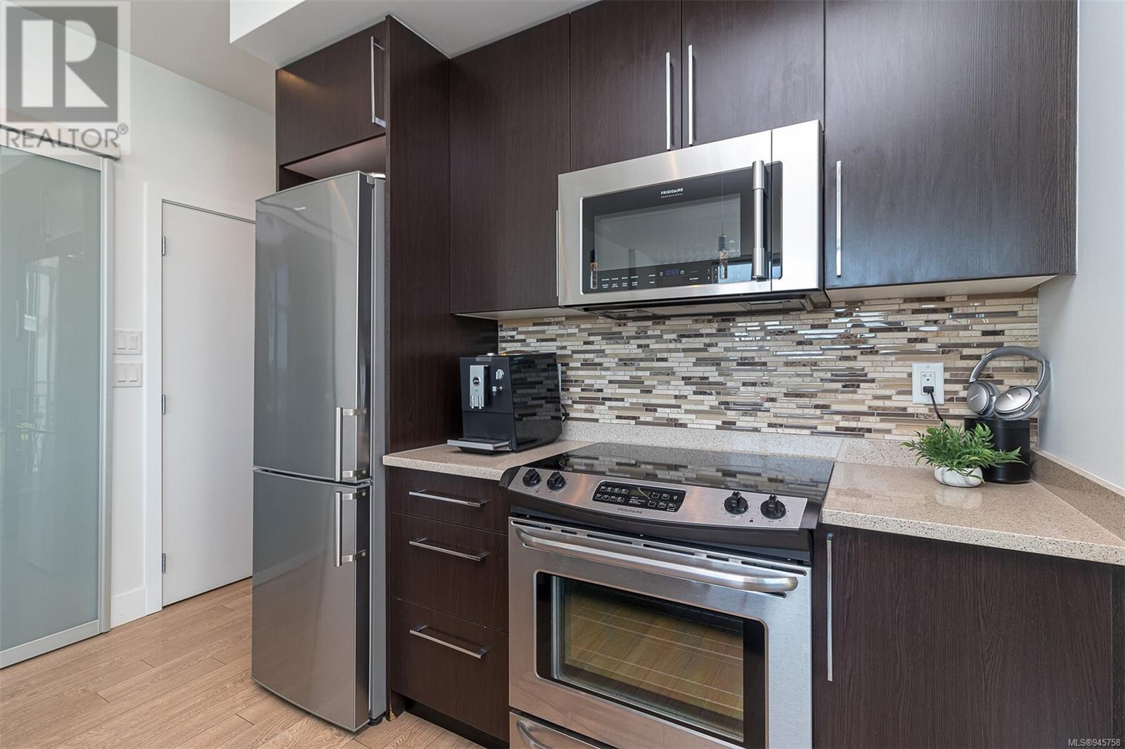 1009 1090 Johnson St, #1009