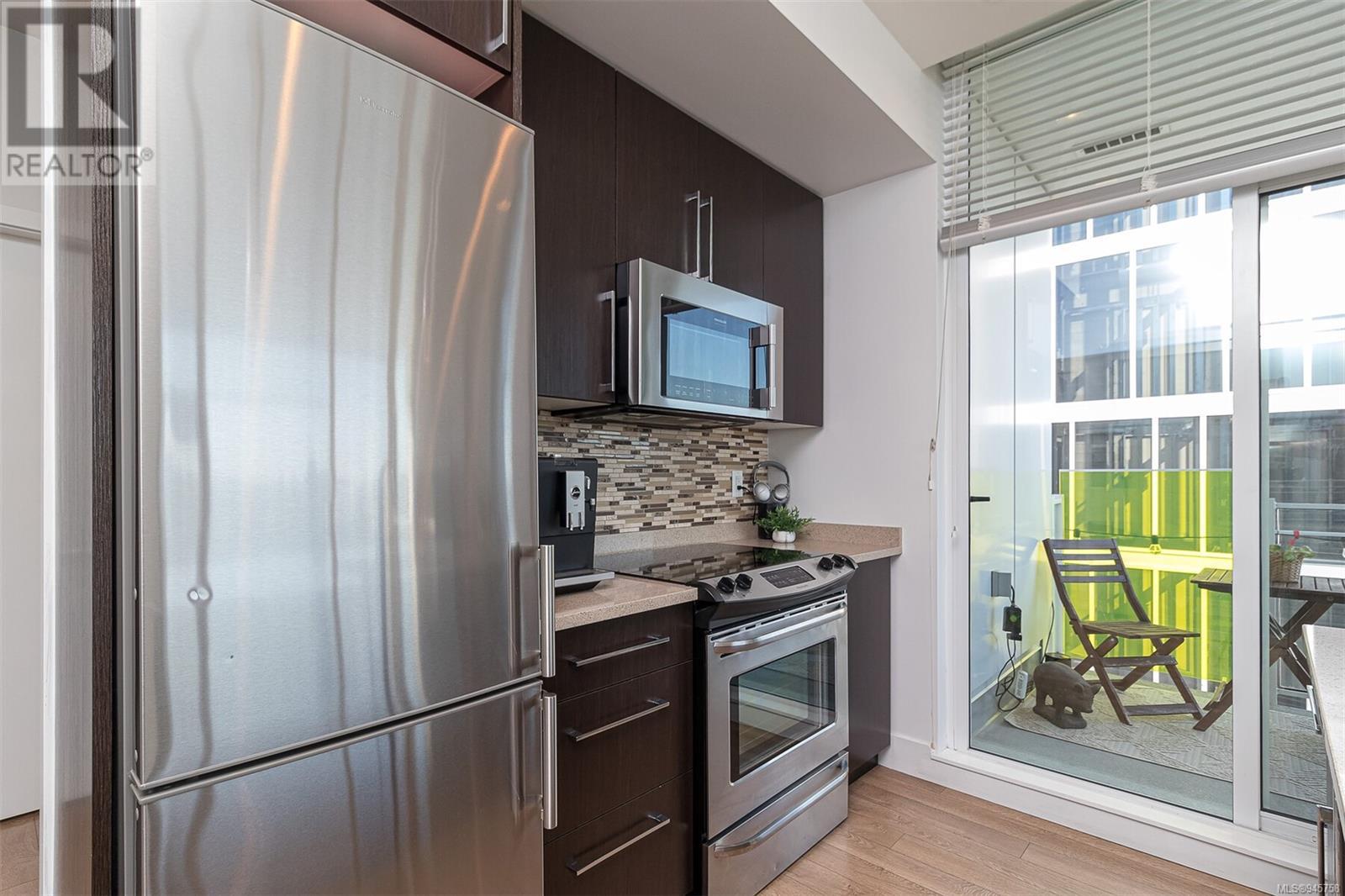 1009 1090 Johnson St, #1009