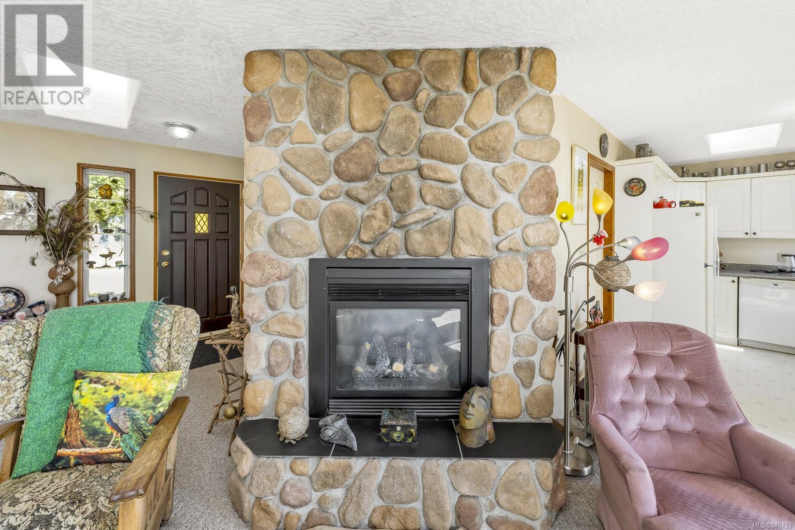 2465 Blackfish Rd