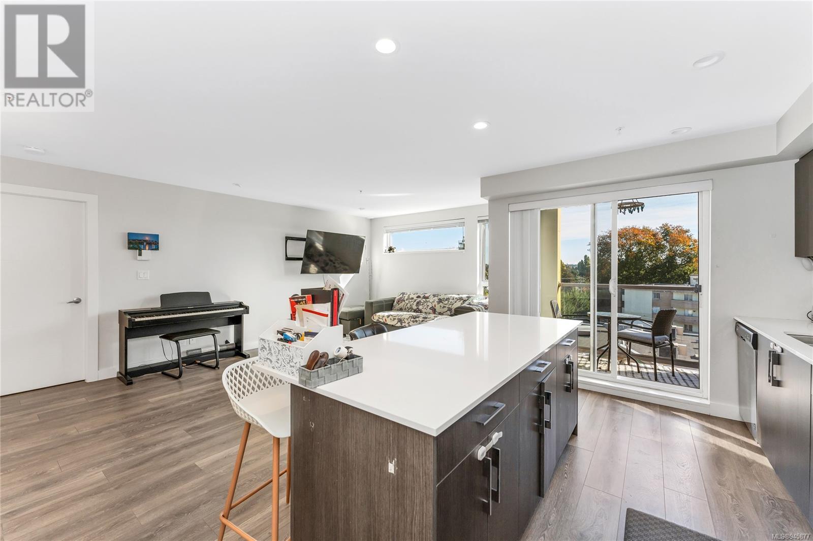 503 826 Esquimalt Rd, #503