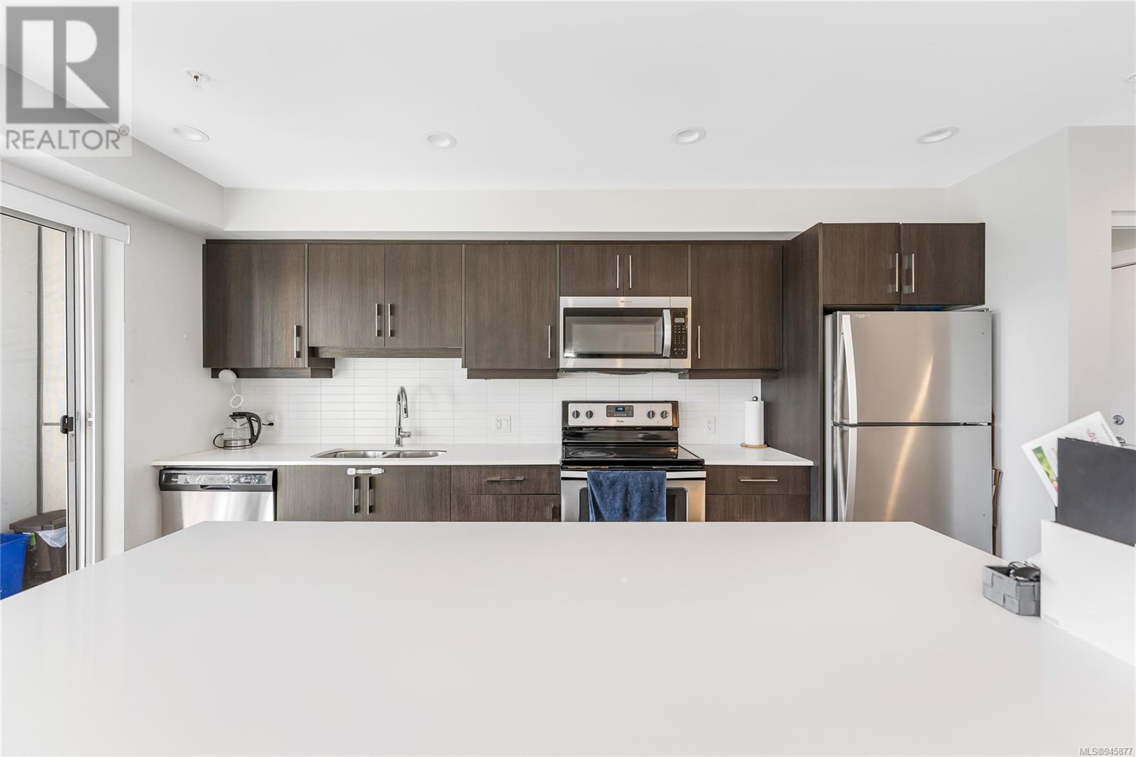 503 826 Esquimalt Rd, #503